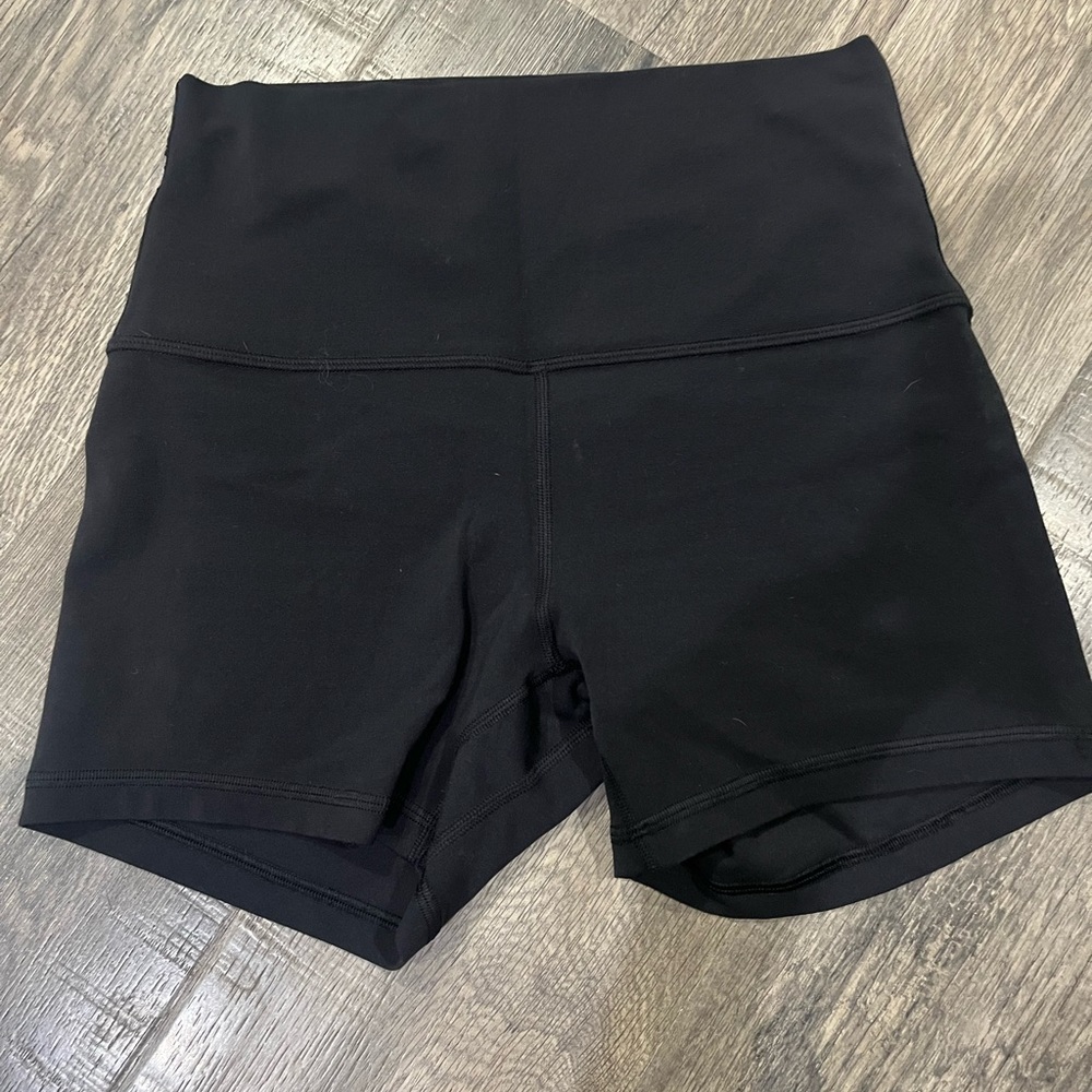 Lulumelon biker shorts